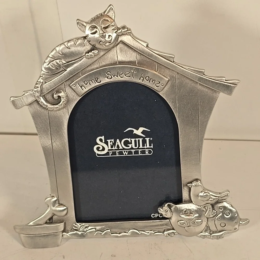 1997 Seagull Pewter Small Picture Frame Cat on Dog‎ House Dog Bird Bowl Bone